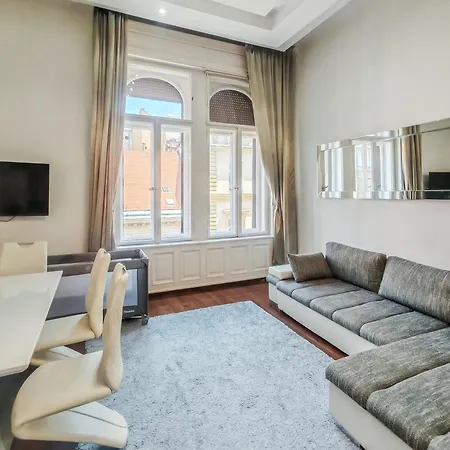 Sas Imperial Flat Basilika View Free Parking Upon Reservation *