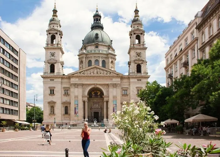 Sas Imperial Flat Basilika View Free Parking Upon Reservation Apartment Budapest