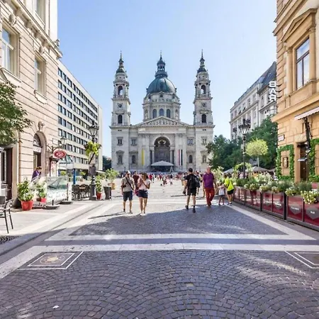 Sas Imperial Flat Basilika View Free Parking Upon Reservation Apartament Budapeszt