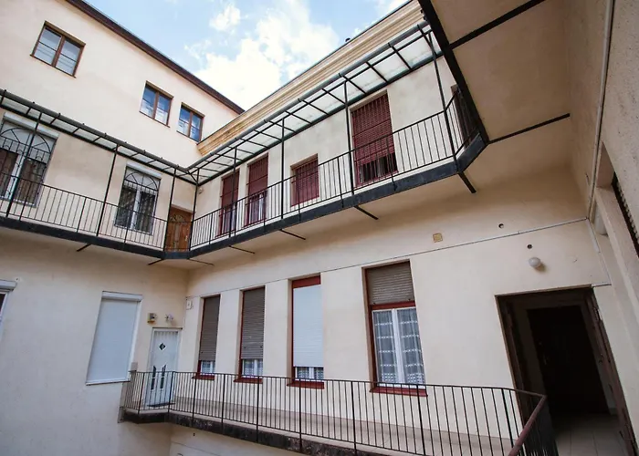 Sas Imperial Flat Basilika View Free Parking Upon Reservation بودابست